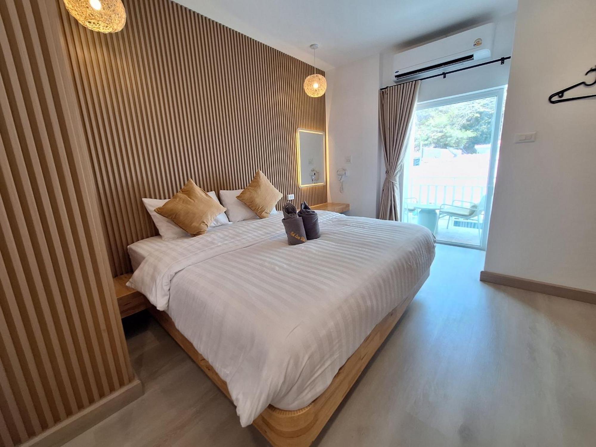 Koh Larn White House Hotel Exterior foto