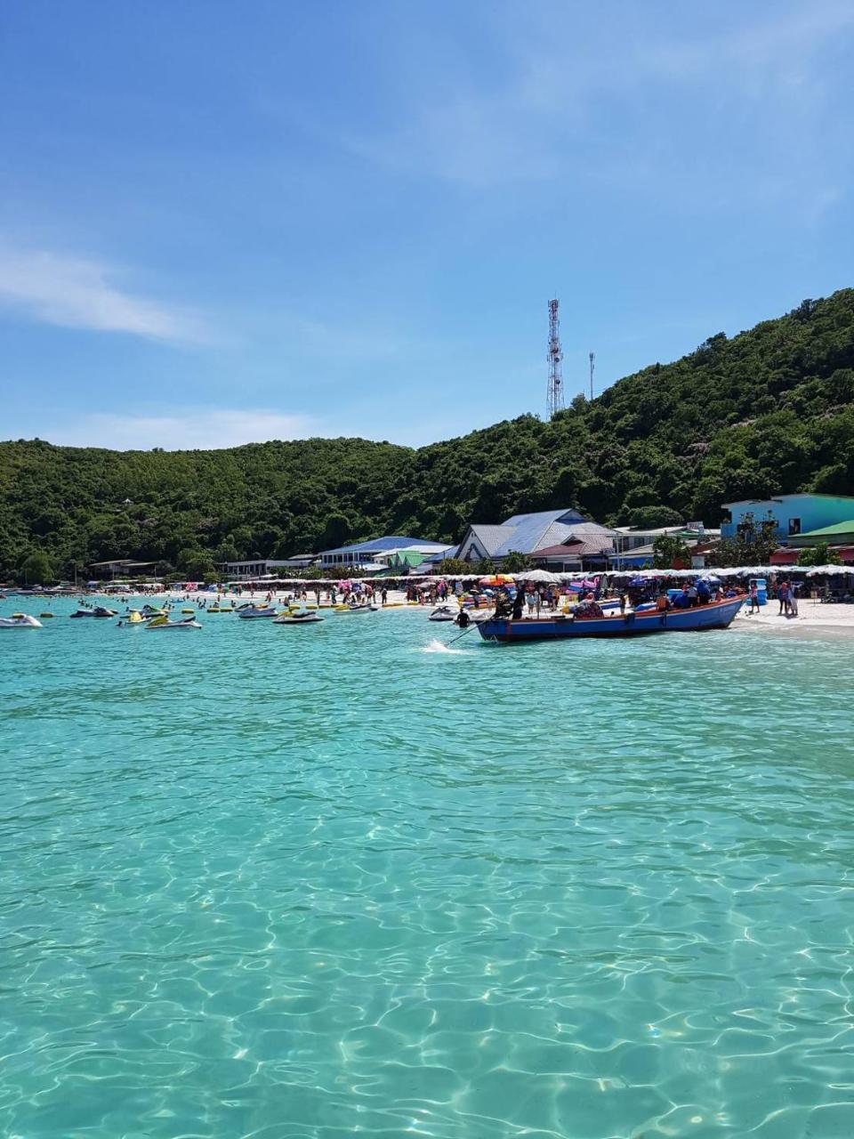 Koh Larn White House Hotel Exterior foto